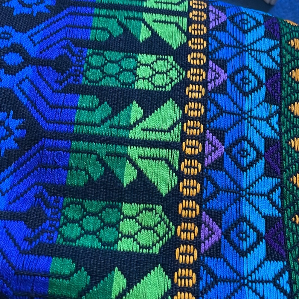 Beautiful colorful shawl - Picture 2 of 2